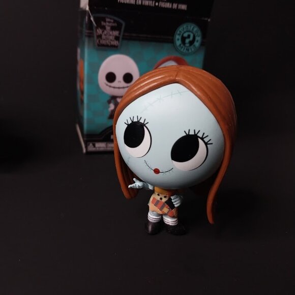 Disney: Nightmare Before Christmas Mini Funko Sally - Picture 2 of 6